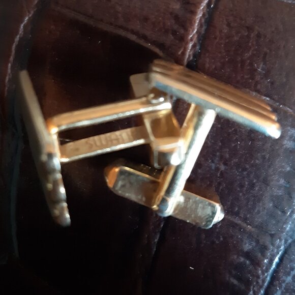 Swank Gold Tone Metal Vintage Cuff Links ⚡️BUY 3 for $35⚡️ - Picture 3 of 8